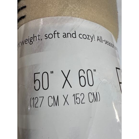 Brand New 50x60" Fleece Throw Blanket Hypoallergenic Soft - Picture 2 of 5